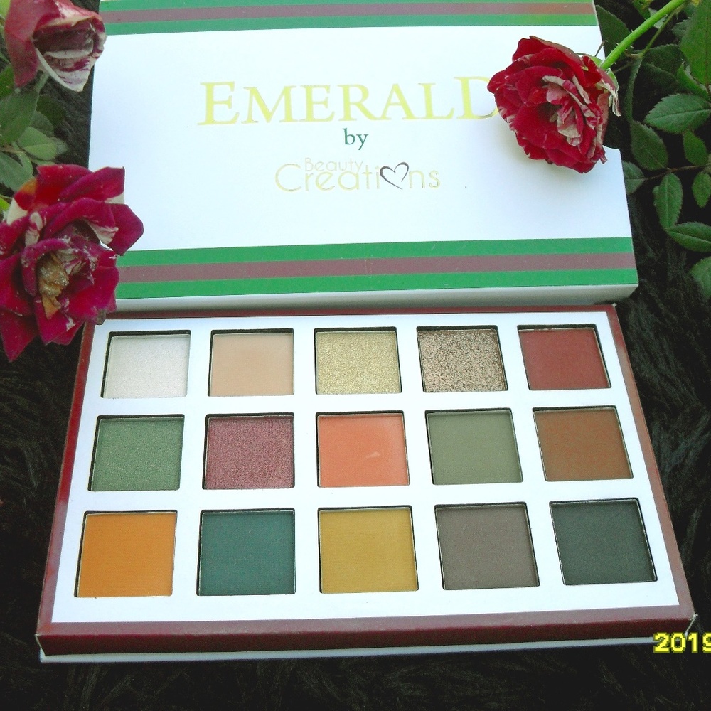 EYESHADOW PALETTE